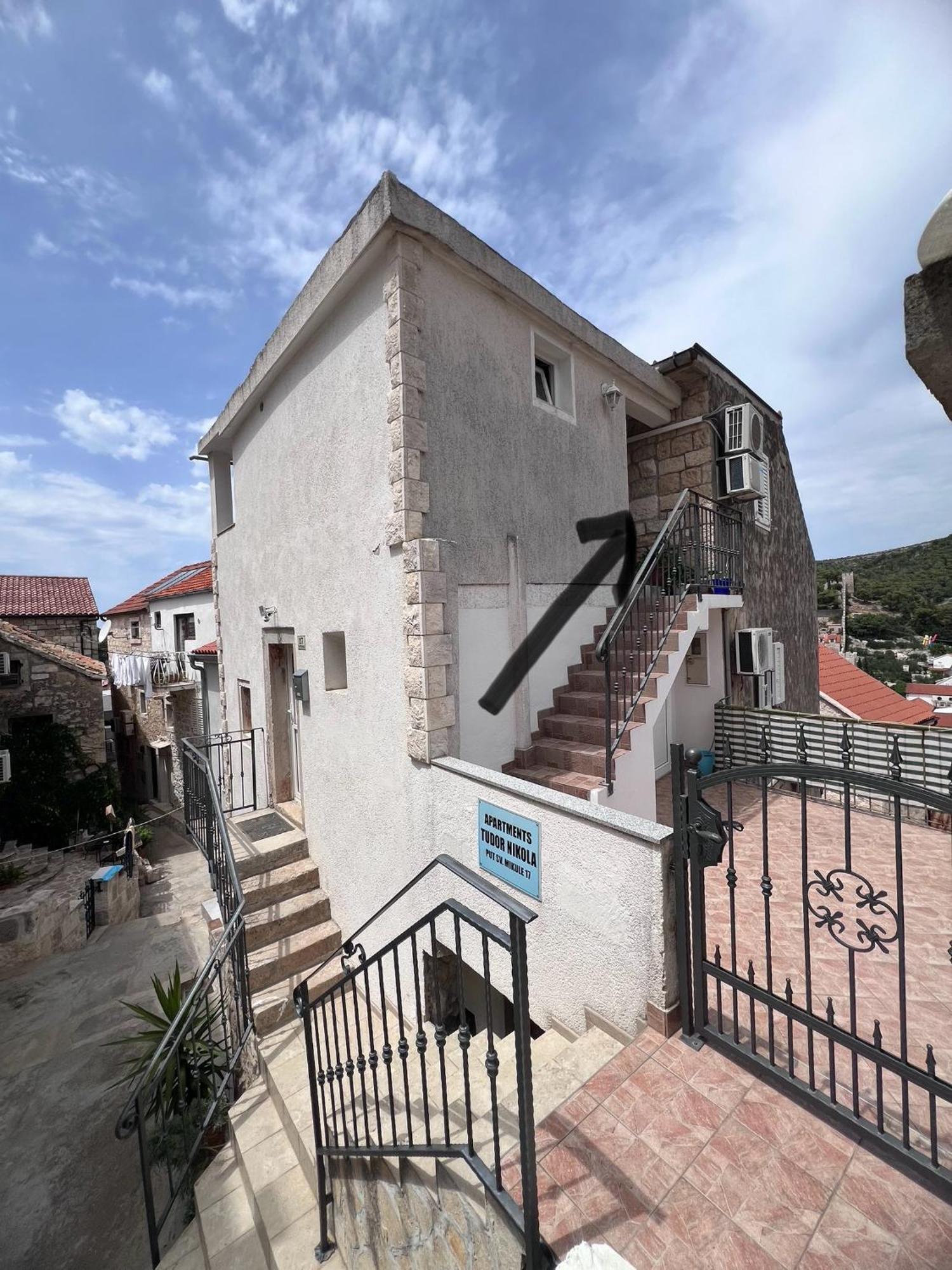 Apartments Tudor Nikola Hvar Town Exterior foto